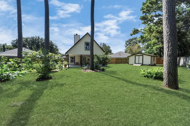 $275,000 | 343 Brompton Court, Highlands, TX 77562