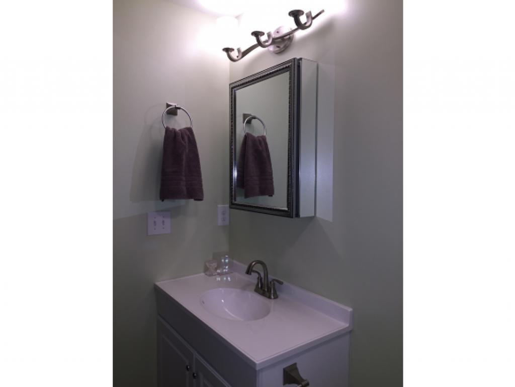 66 Dale Road, Unit B Hooksett, NH 03106 - Photo 12 of 21