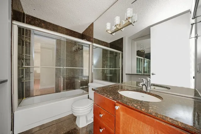 $395,000 | 30 East Huron Street, Unit 1904, Chicago, IL 60611