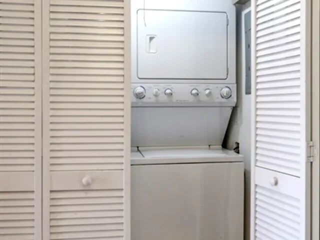 $2,199 | 3700 North Harlem Avenue, Unit 2, Chicago, IL 60634