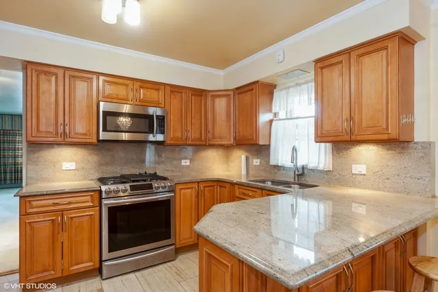 $2,199 | 3700 North Harlem Avenue, Unit 2, Chicago, IL 60634