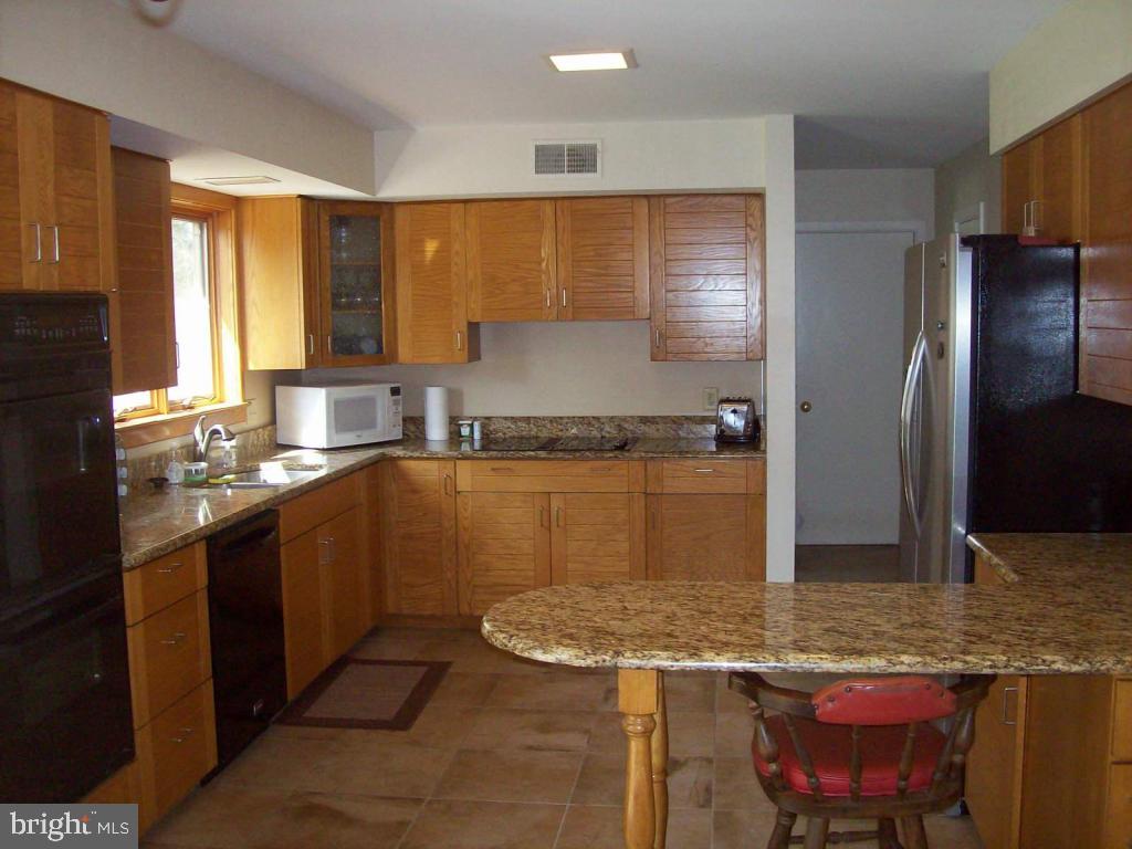 133 Shreiner Road Leola, PA 17540 - Photo 5 of 26