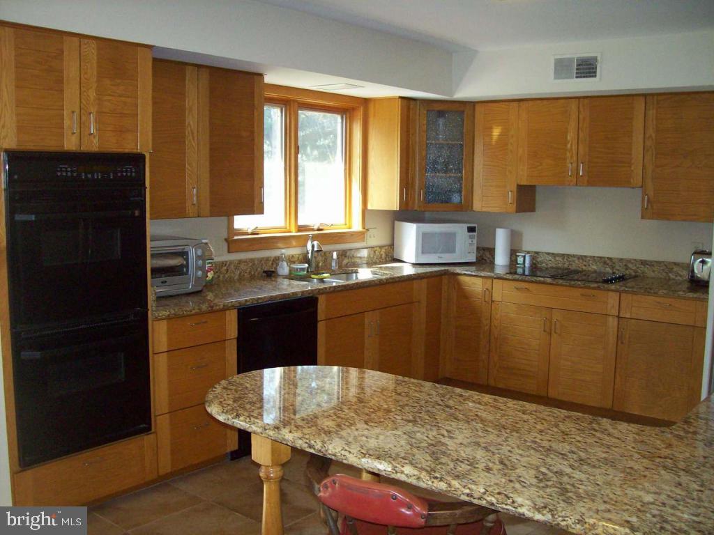 133 Shreiner Road Leola, PA 17540 - Photo 6 of 26