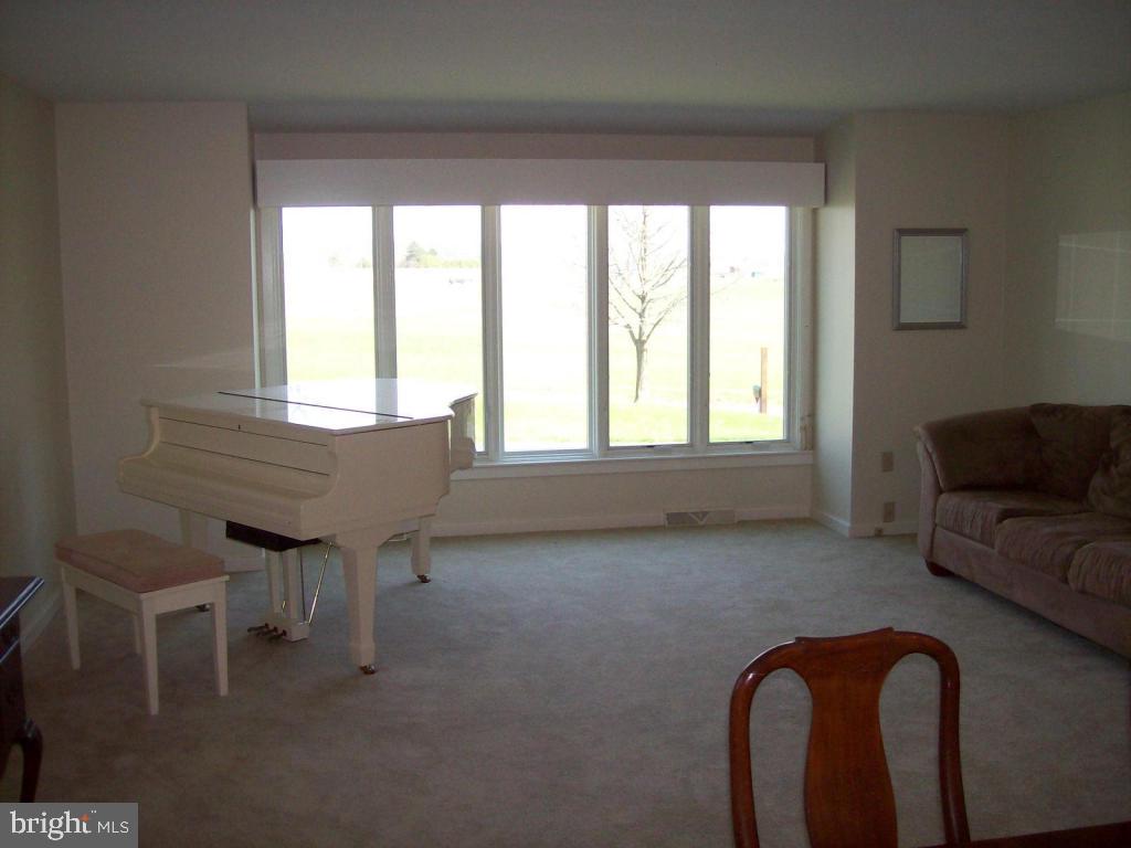 133 Shreiner Road Leola, PA 17540 - Photo 8 of 26
