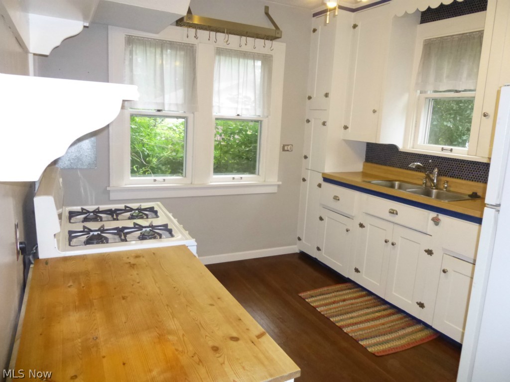 3377 Ormond Road Cleveland, OH 44118 - Photo 3 of 15 Gallery Image 3