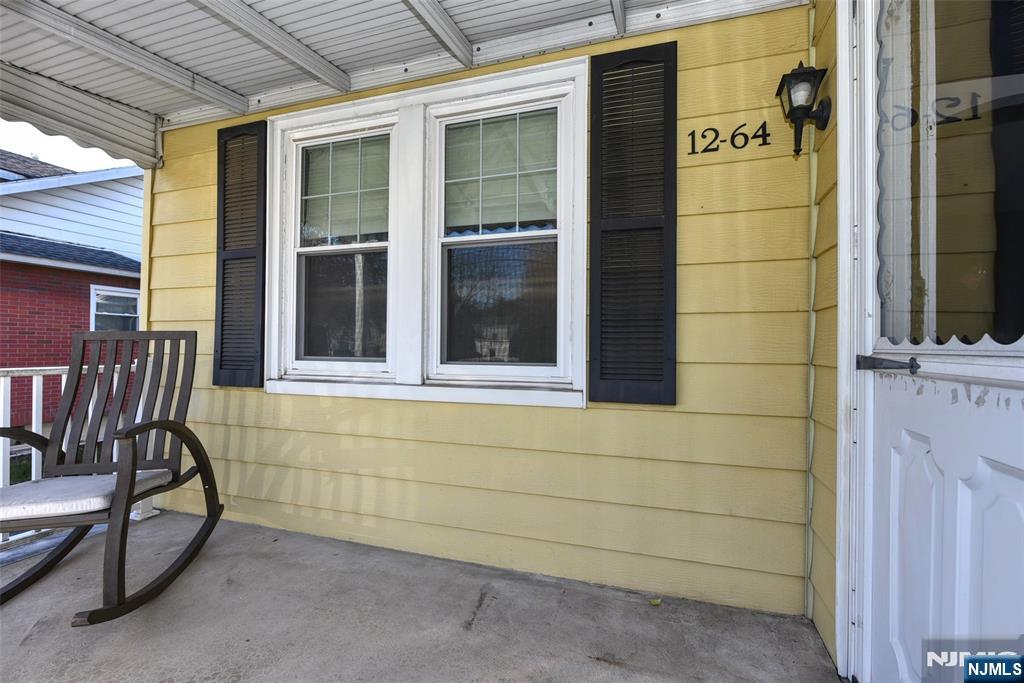 12-64 Burbank Street Fair Lawn, NJ 07410 - Photo 3 of 34