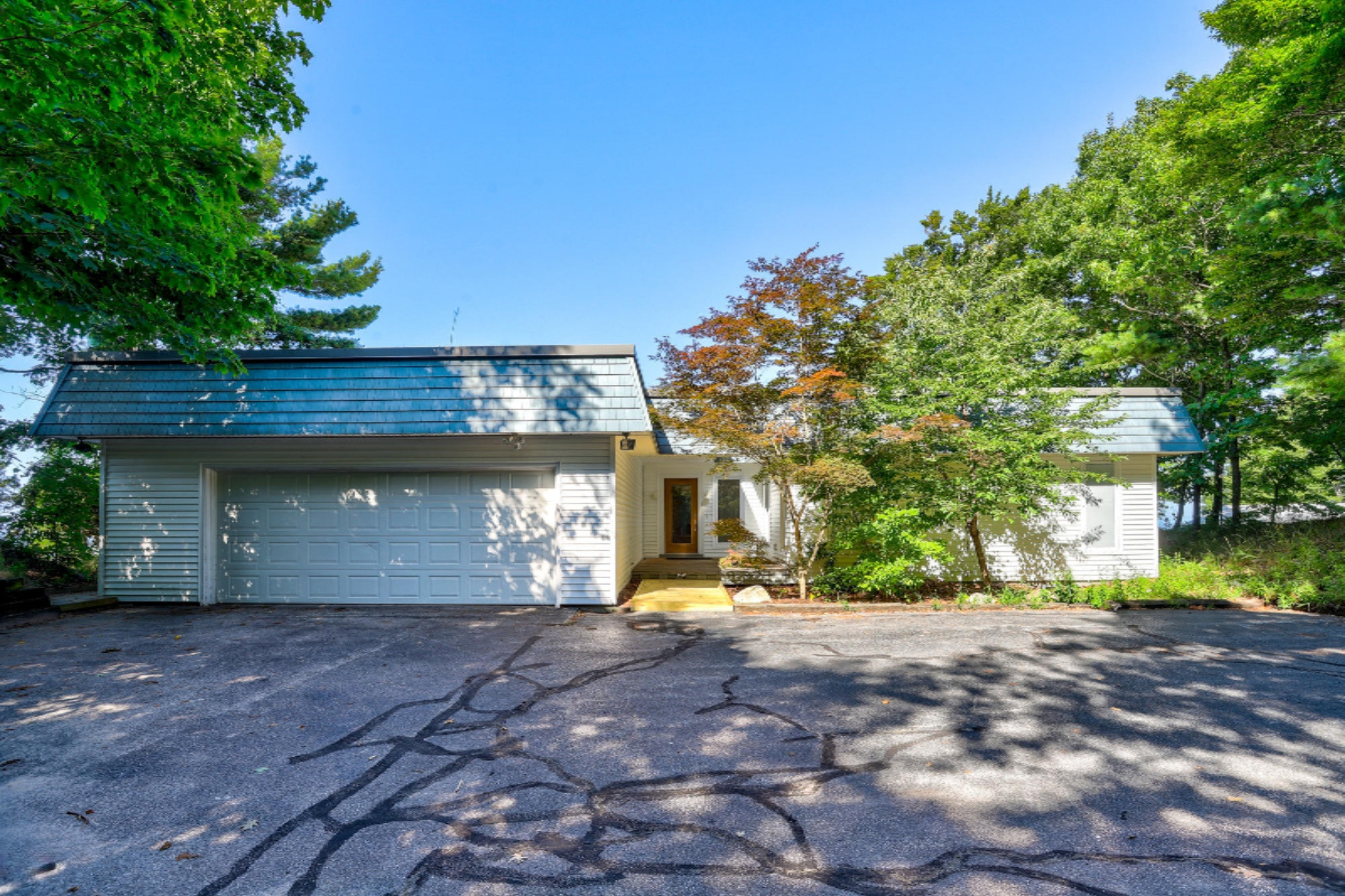 17601 North Shore Estates Road Spring Lake, MI 49456 - Photo 3 of 62 17601 N Shore Estates Rd, Spring Lake-18