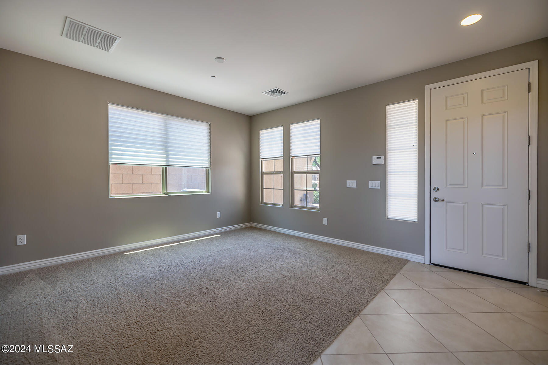 8526 North Gaetano Loop Tucson, AZ 85742 - Photo 3 of 49