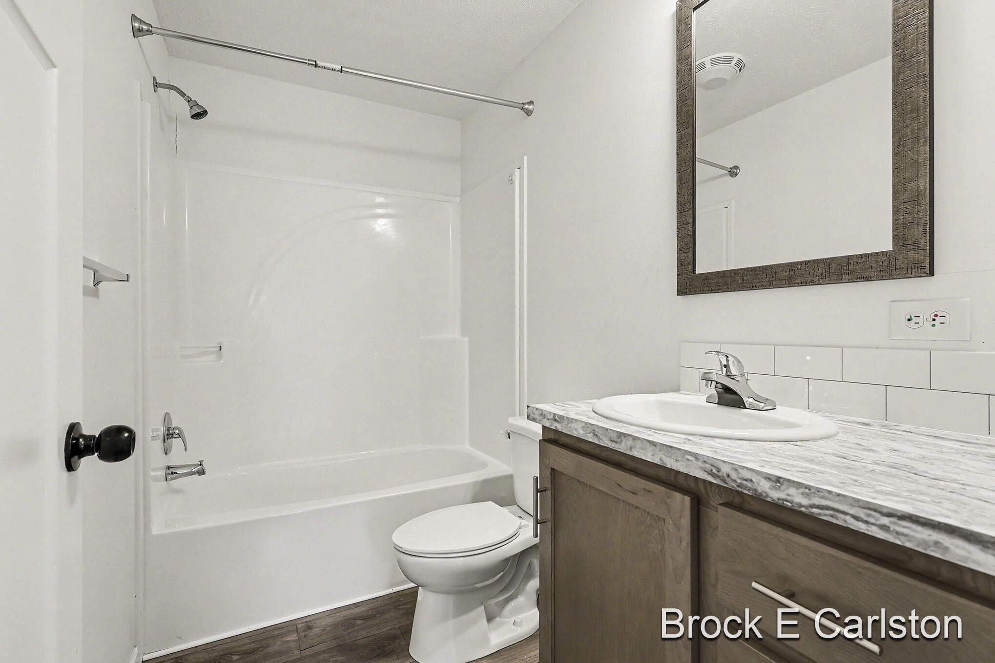 1283 East Ellis Road, Unit 7 Muskegon, MI 49441 - Photo 10 of 16 QJ1A9108