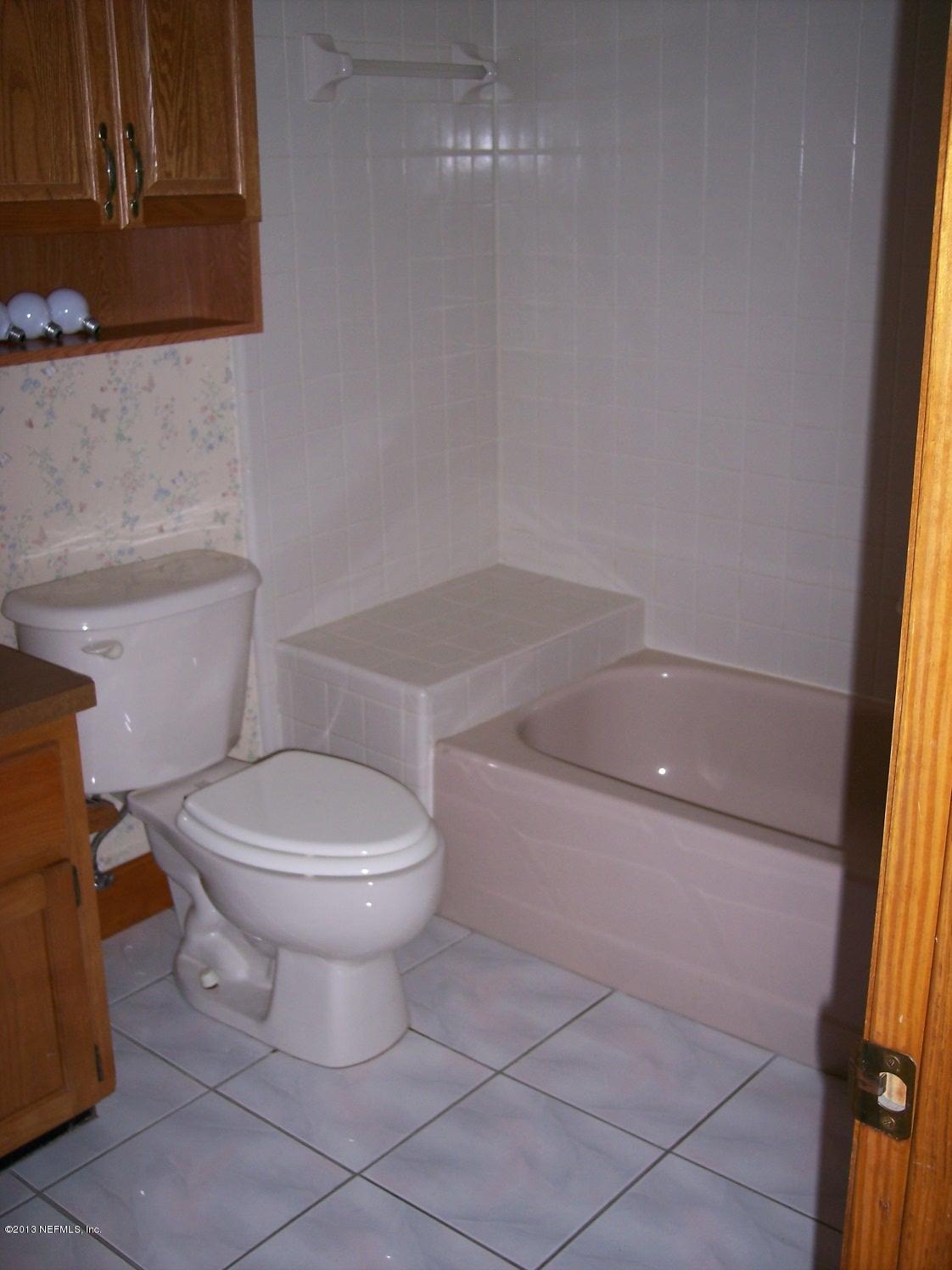 15009 Wade Road Jacksonville, FL 32218 - Photo 19 of 24 CLEAN15009WADERD 017