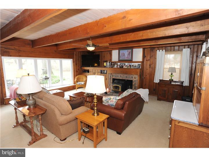 5386 Landis Mill Road Bethlehem, PA 18015 - Photo 11 of 19 Family Room