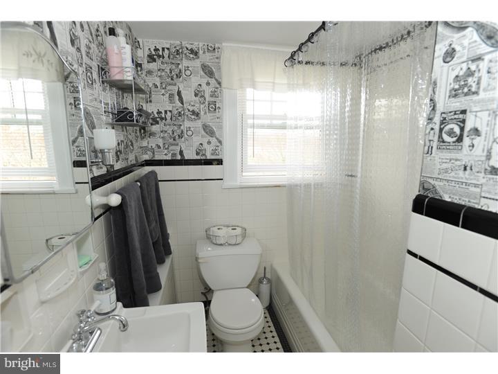 5386 Landis Mill Road Bethlehem, PA 18015 - Photo 15 of 19 Bathroom