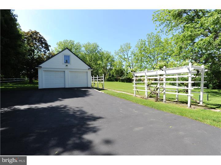 5386 Landis Mill Road Bethlehem, PA 18015 - Photo 17 of 19 Garage