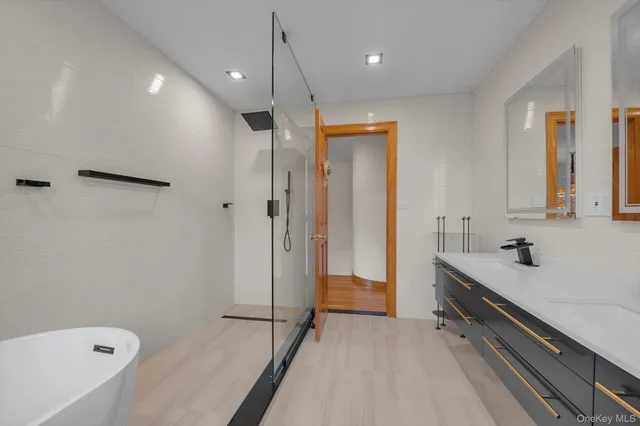 $1,700,000 | 252-25 Leith Road | Little Neck