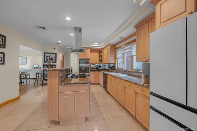 $1,700,000 | 252-25 Leith Road | Little Neck