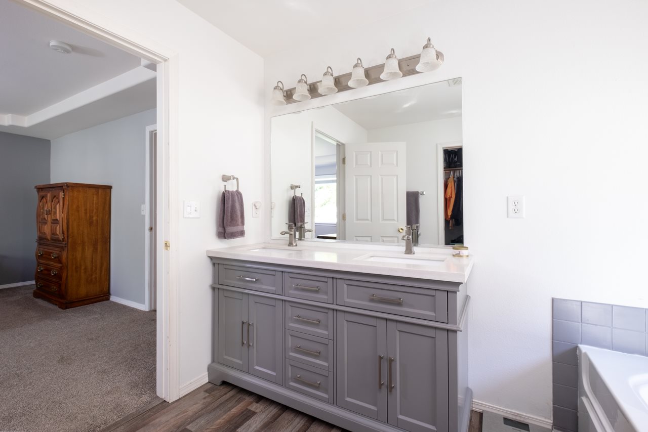 602 South Holiday Road Spokane Valley, WA 99016 - Photo 13 of 19