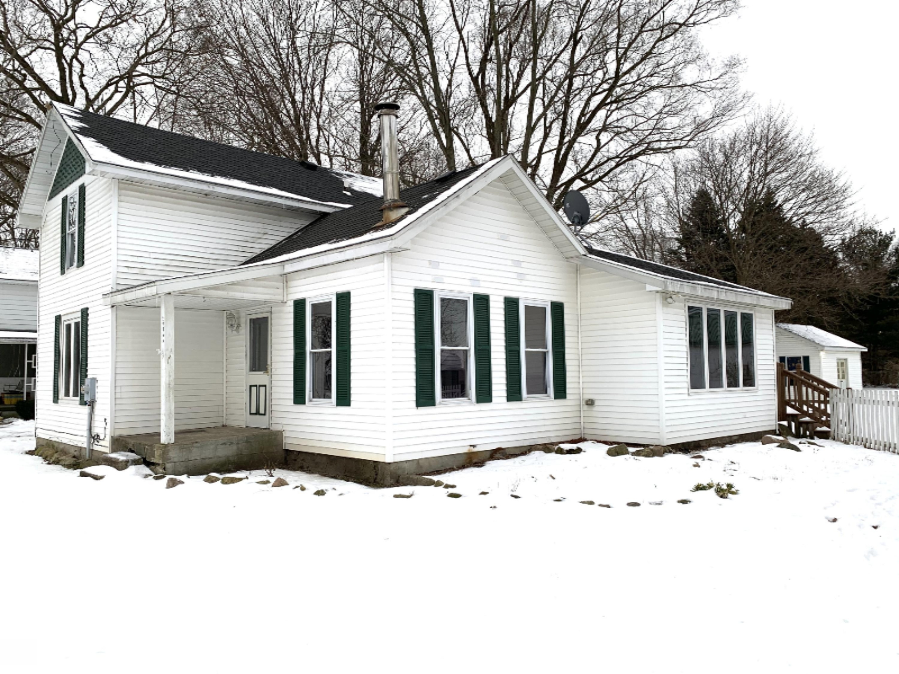 29945 Findley Road Burr Oak, MI 49030 - Photo 2 of 26 07A109E6-63E1-4944-BE62-E8F7901B3EC1