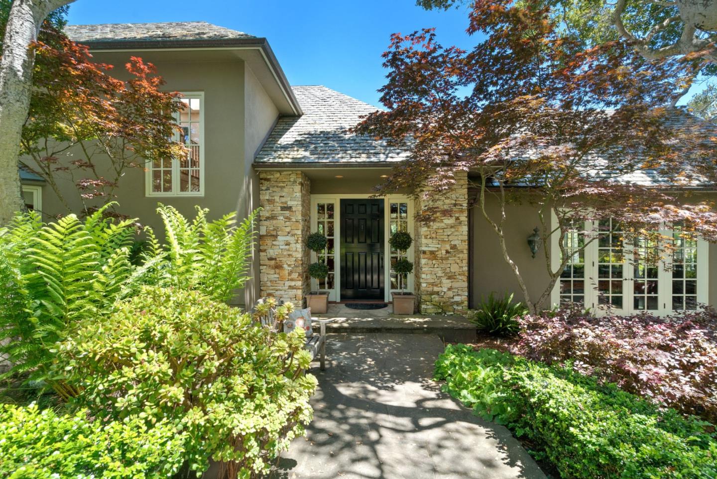 25951 Ridgewood Road Carmel, CA 93923 - Photo 1 of 32 front view of a house