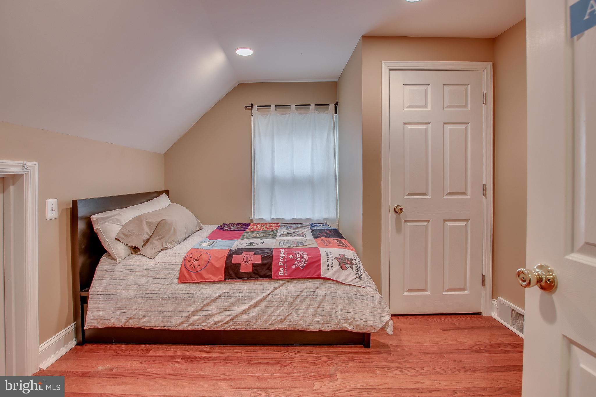 300 Hawarden Road Springfield, PA 19064 - Photo 15 of 28