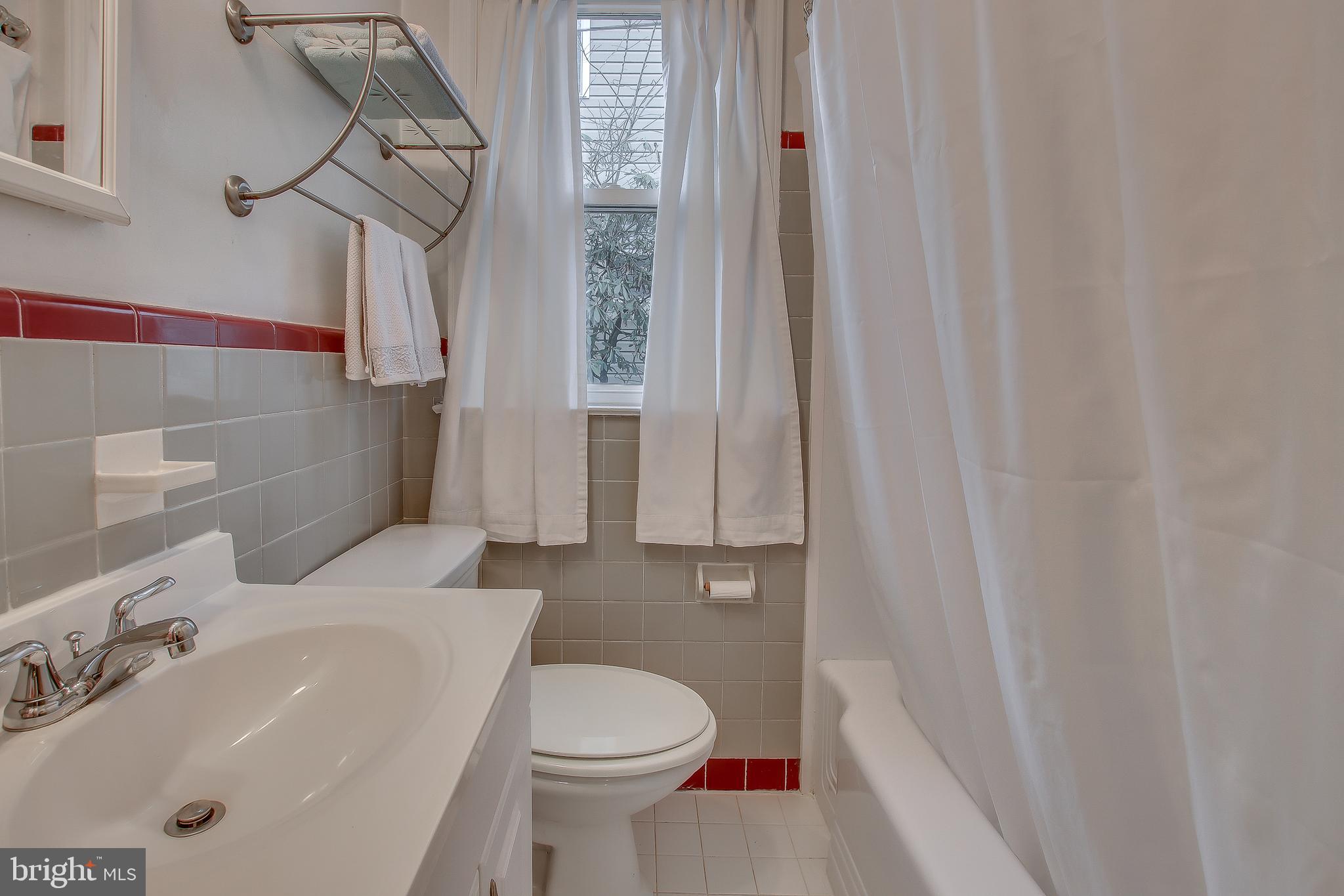 300 Hawarden Road Springfield, PA 19064 - Photo 25 of 28