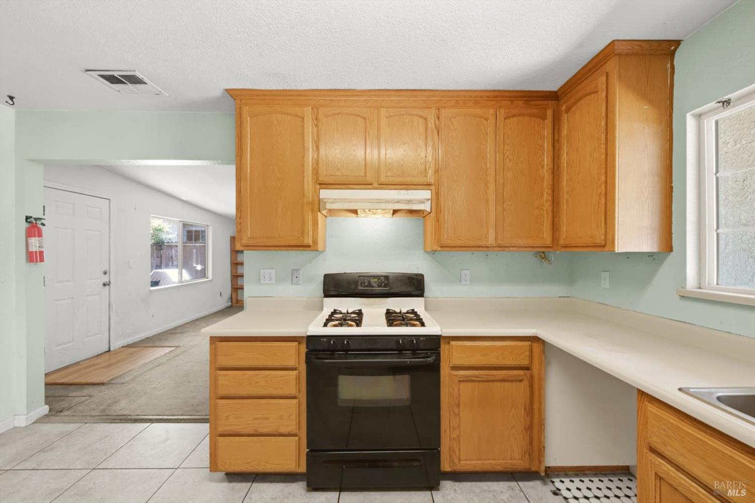 341 Grape Street Vacaville, CA 95688 - Photo 14 of 40