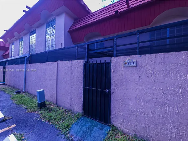 $2,600 | 10907 North Kendall Drive, Unit 313, Miami, FL 33176