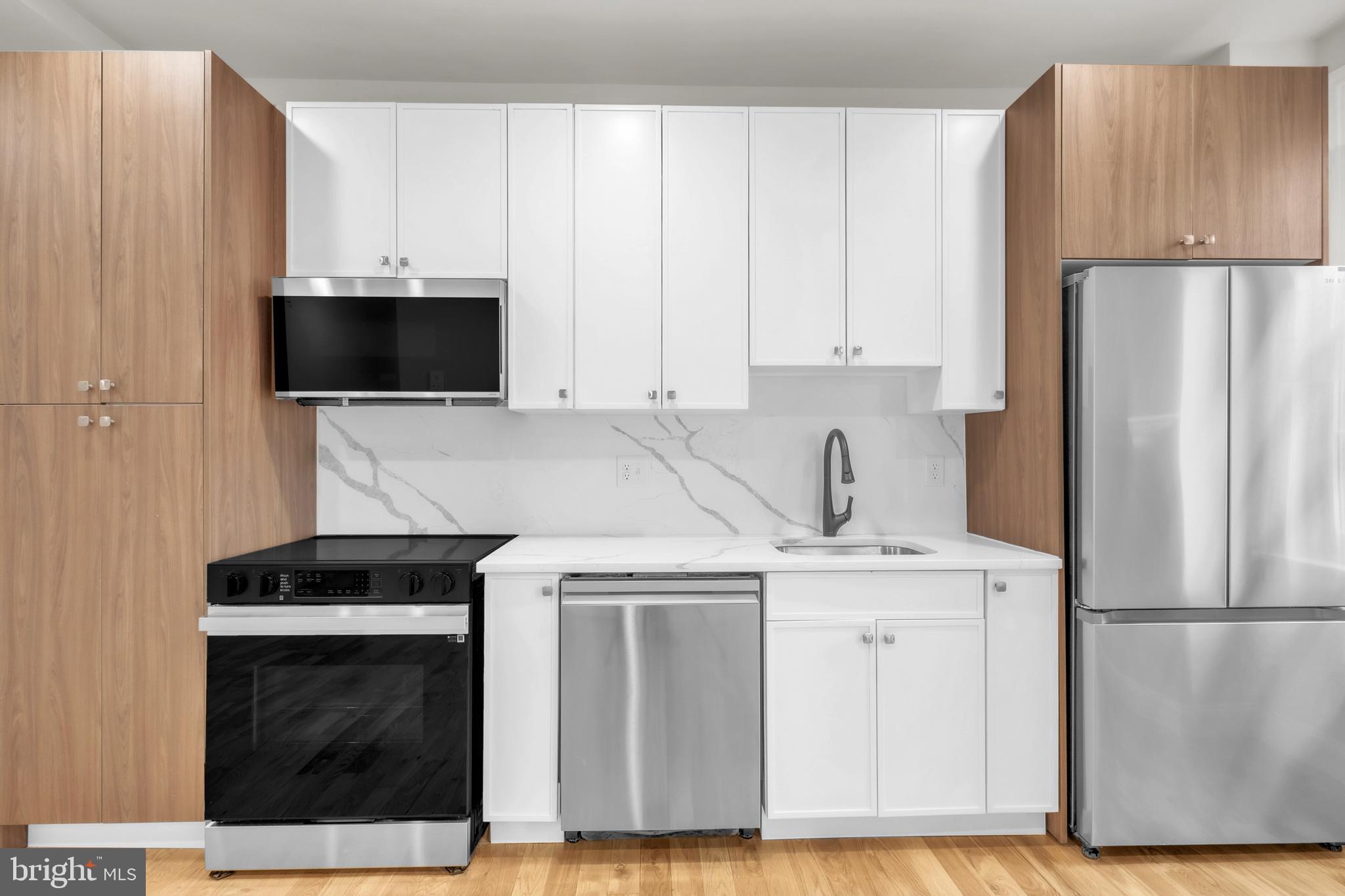 333 South 21st Street, Unit 3 Philadelphia, PA 19103 - Photo 1 of 15