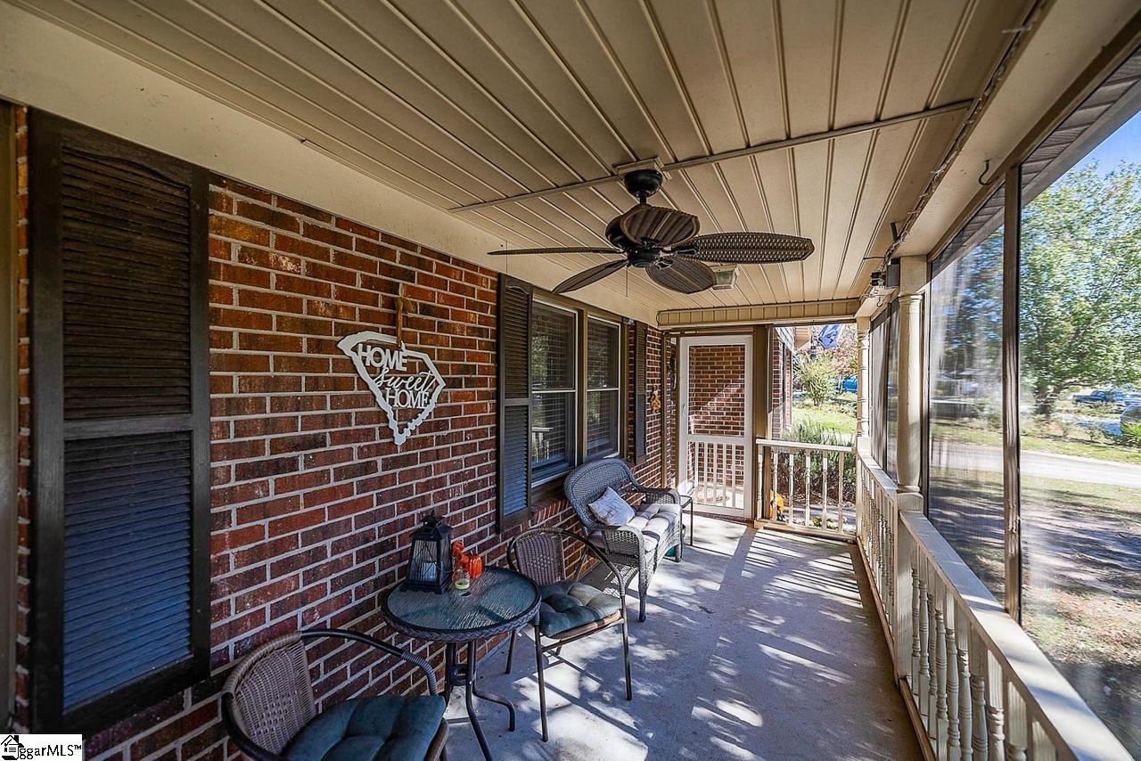 8 Clearfield Road Greenville, SC 29607 - Photo 4 of 32