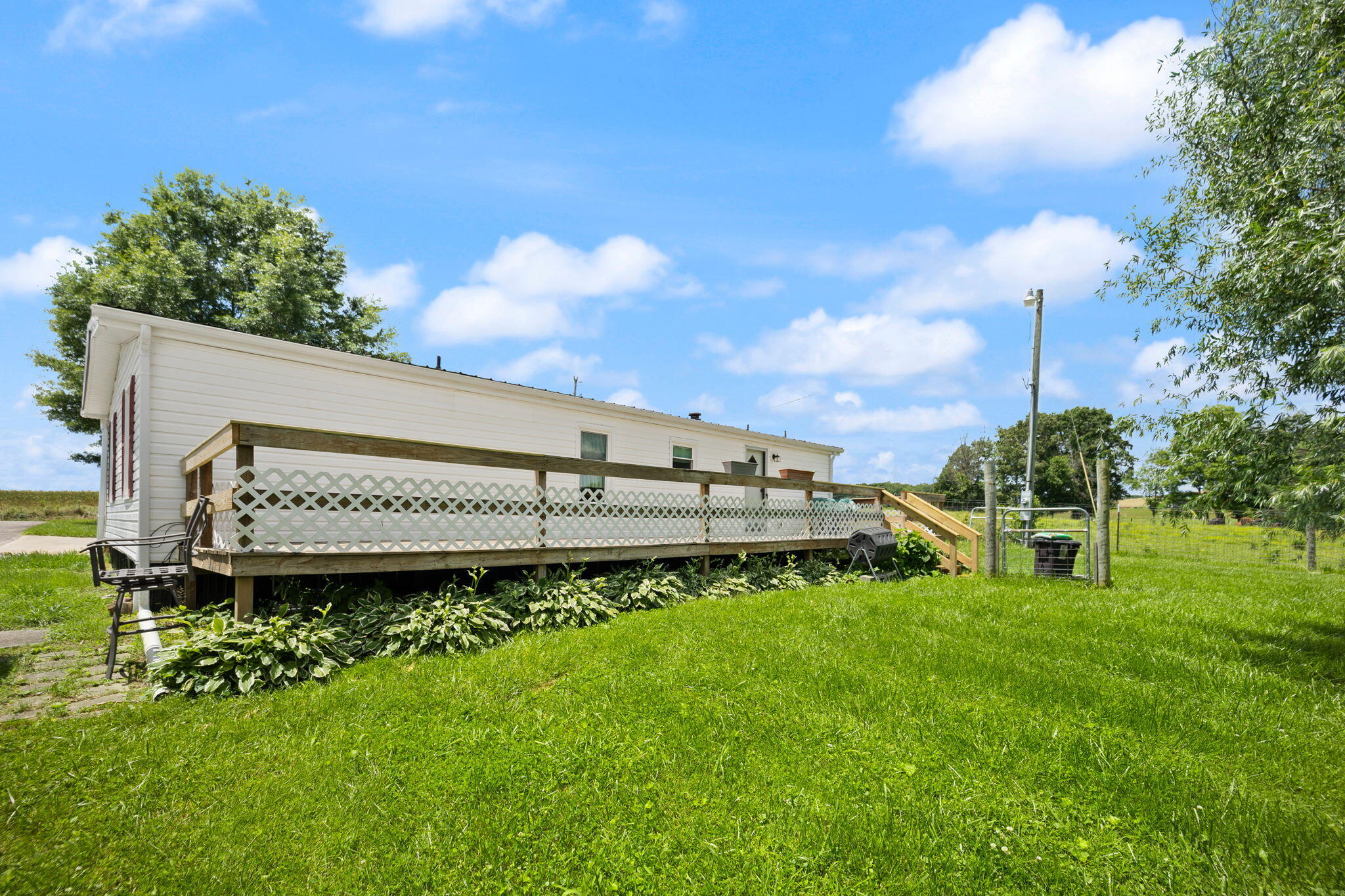 1450 Clear Fork Road Waynesburg, KY 40489 - Photo 15 of 23 Back Deck