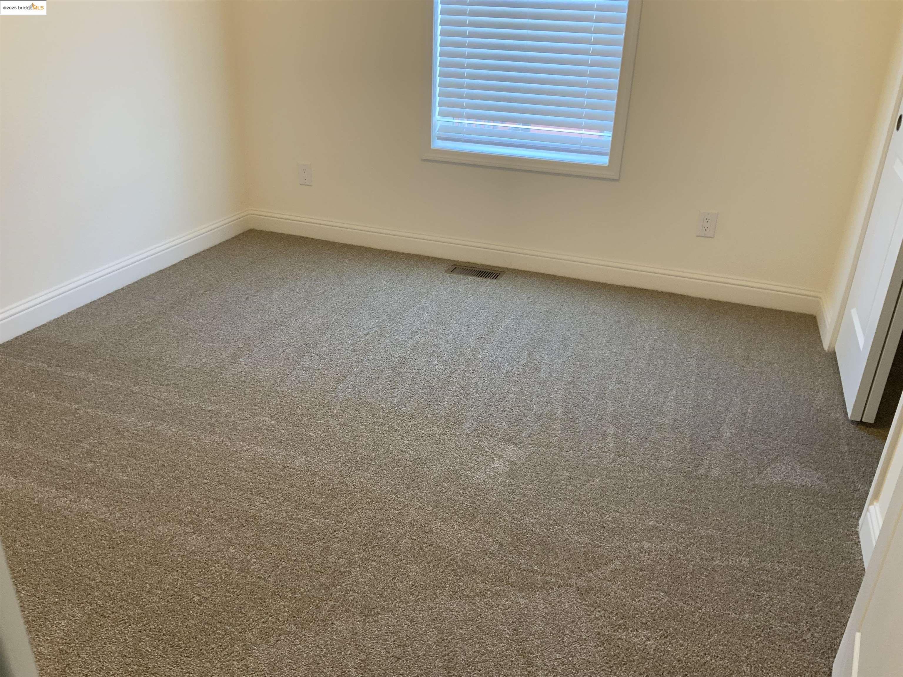 77 Hilo Drive Pittsburg, CA 94565 - Photo 19 of 23 a view of a small space with window