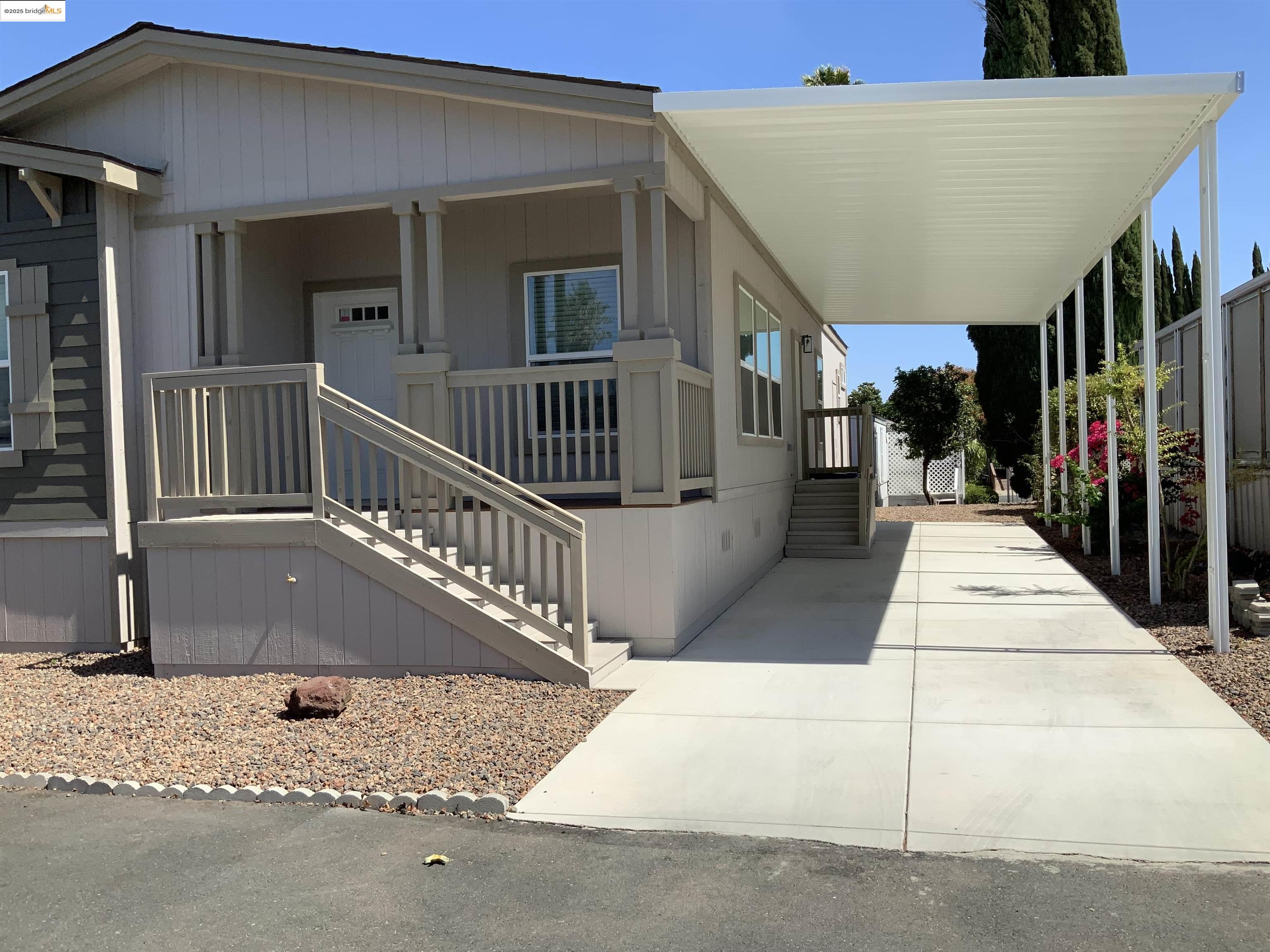 77 Hilo Drive Pittsburg, CA 94565 - Photo 2 of 23 a view of balcony with furniture