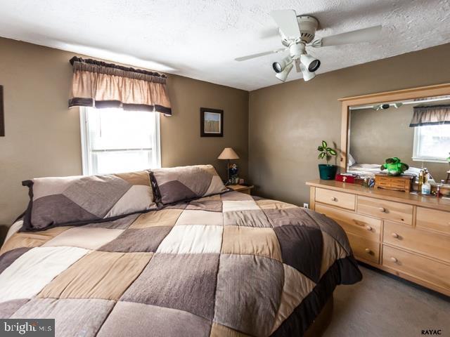 428 Hillcrest Road York, PA 17403 - Photo 14 of 35