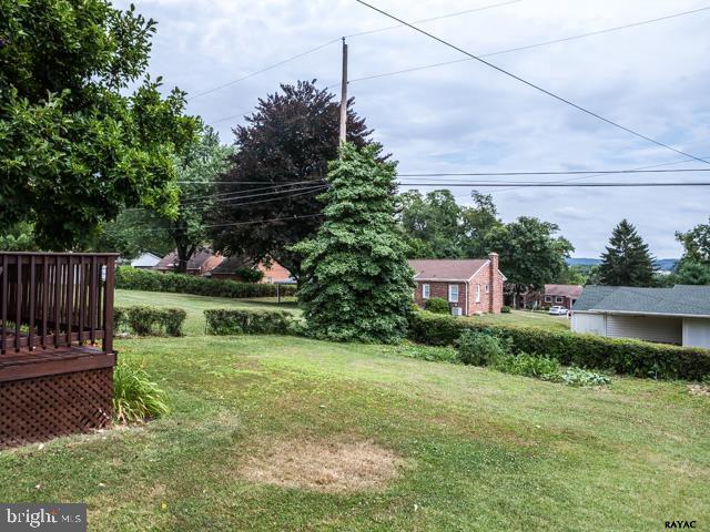 428 Hillcrest Road York, PA 17403 - Photo 33 of 35