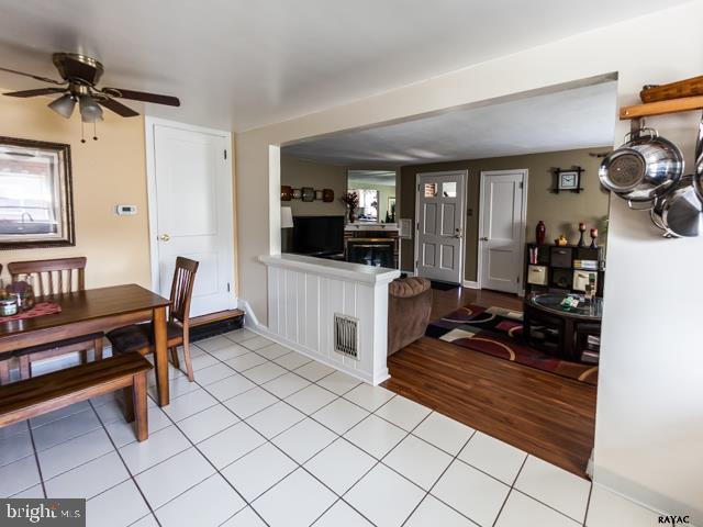 428 Hillcrest Road York, PA 17403 - Photo 10 of 35