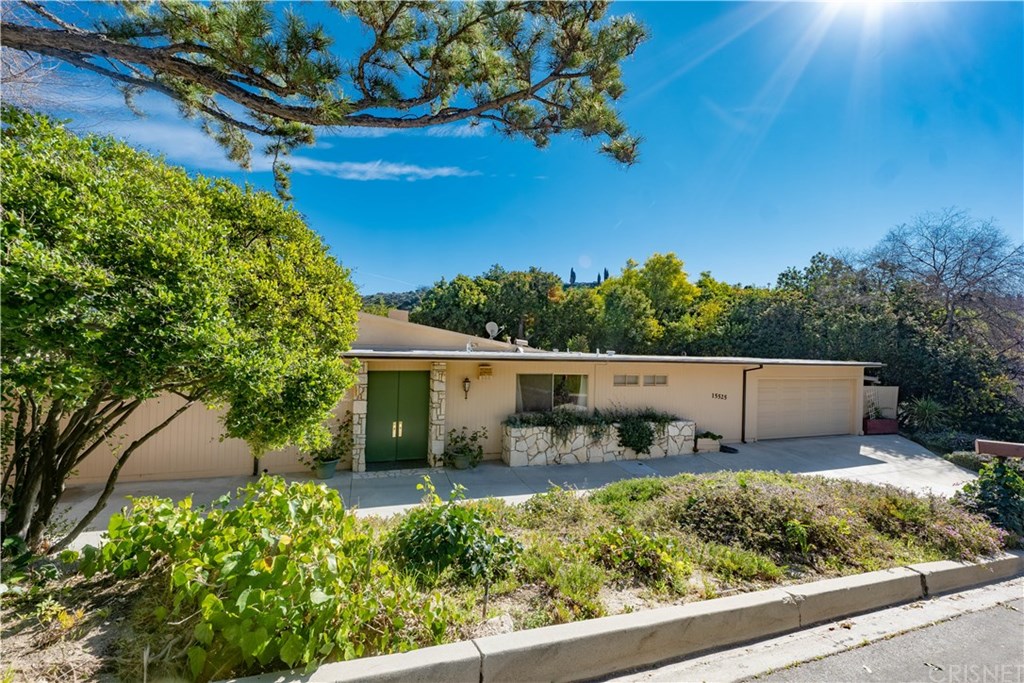 15525 High Knoll Road Encino, CA 91436 - Photo 1 of 1 Gallery Image 1