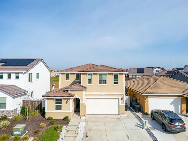 $715,000 | 7666 Ocean Park Drive, Antelope, CA 95843