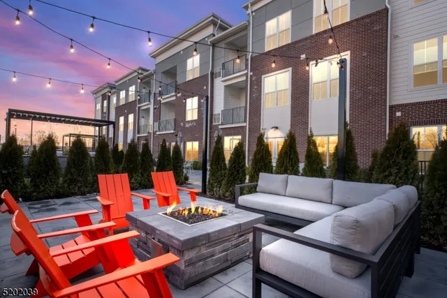 $2,400 | 1 Nolan Way, Unit JUNR, East Brunswick, NJ 08816