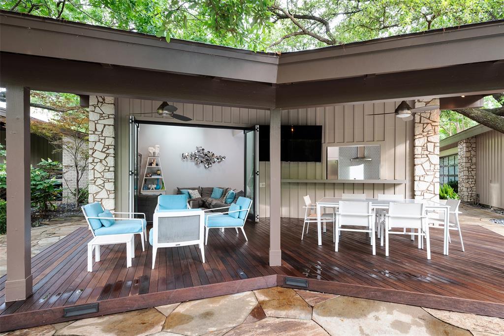 4651 Chapel Hill Road Dallas, TX 75214 - Photo 27 of 34 Guest House Patio