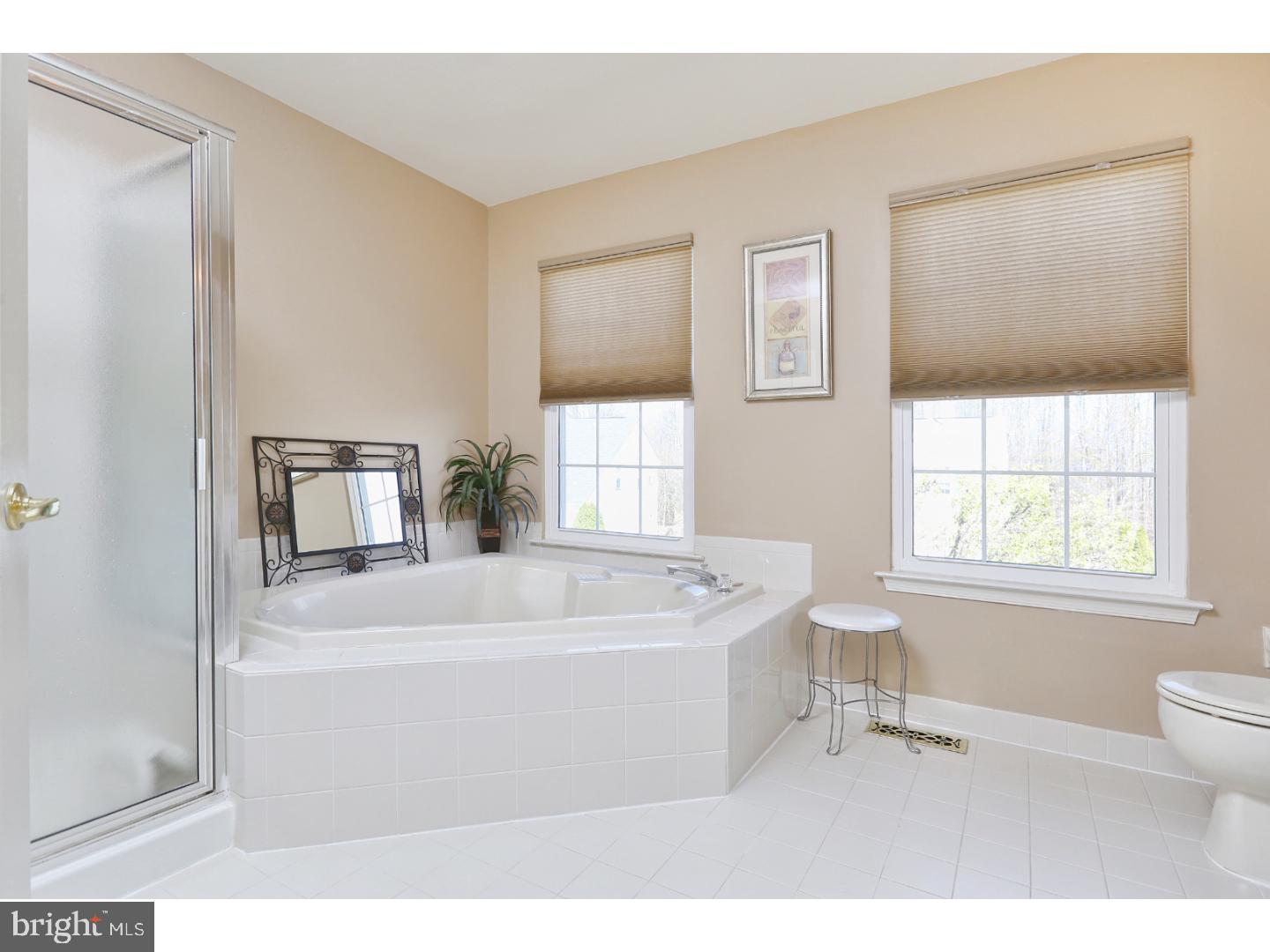 35 Stratton Lane Sewell, NJ 08080 - Photo 12 of 20 Master Bathroom