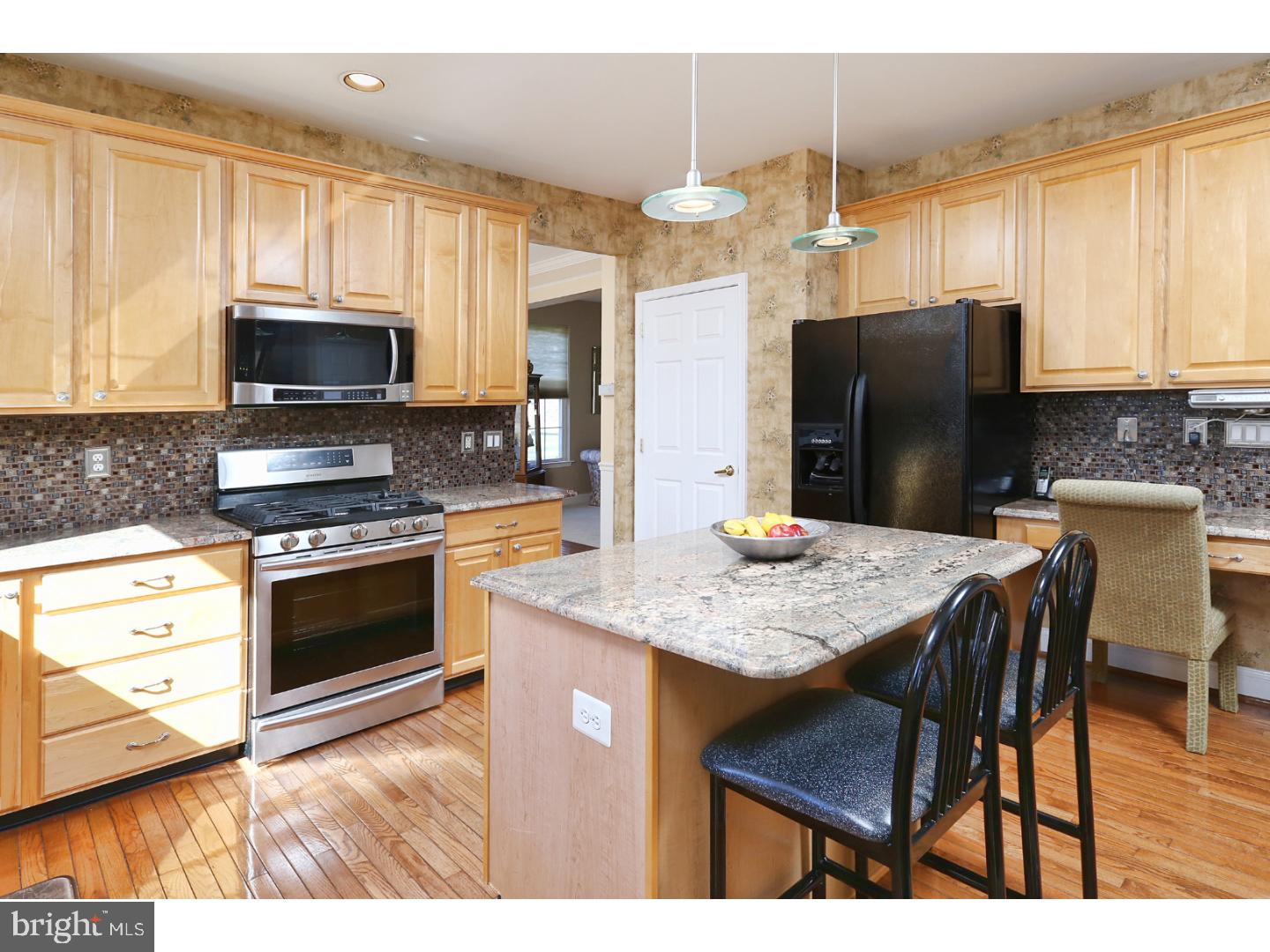 35 Stratton Lane Sewell, NJ 08080 - Photo 6 of 20 Kitchen