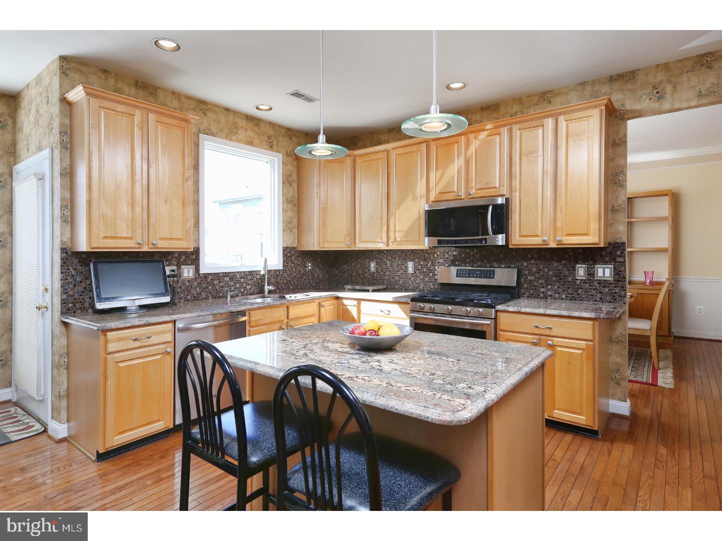 35 Stratton Lane Sewell, NJ 08080 - Photo 7 of 20 Kitchen