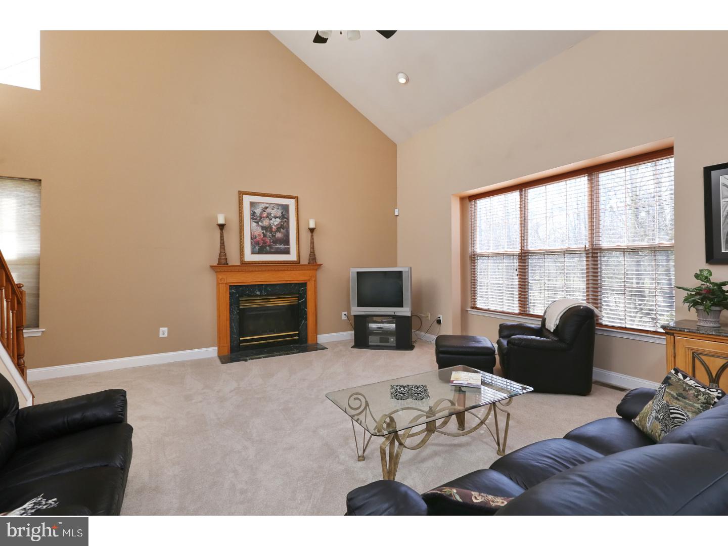 35 Stratton Lane Sewell, NJ 08080 - Photo 8 of 20 Family Room