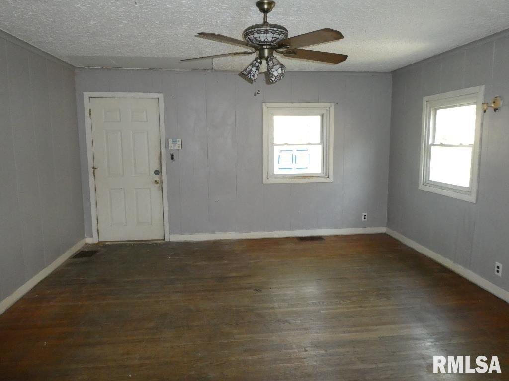 2523 South 8th Street Springfield, IL 62703 - Photo 2 of 27