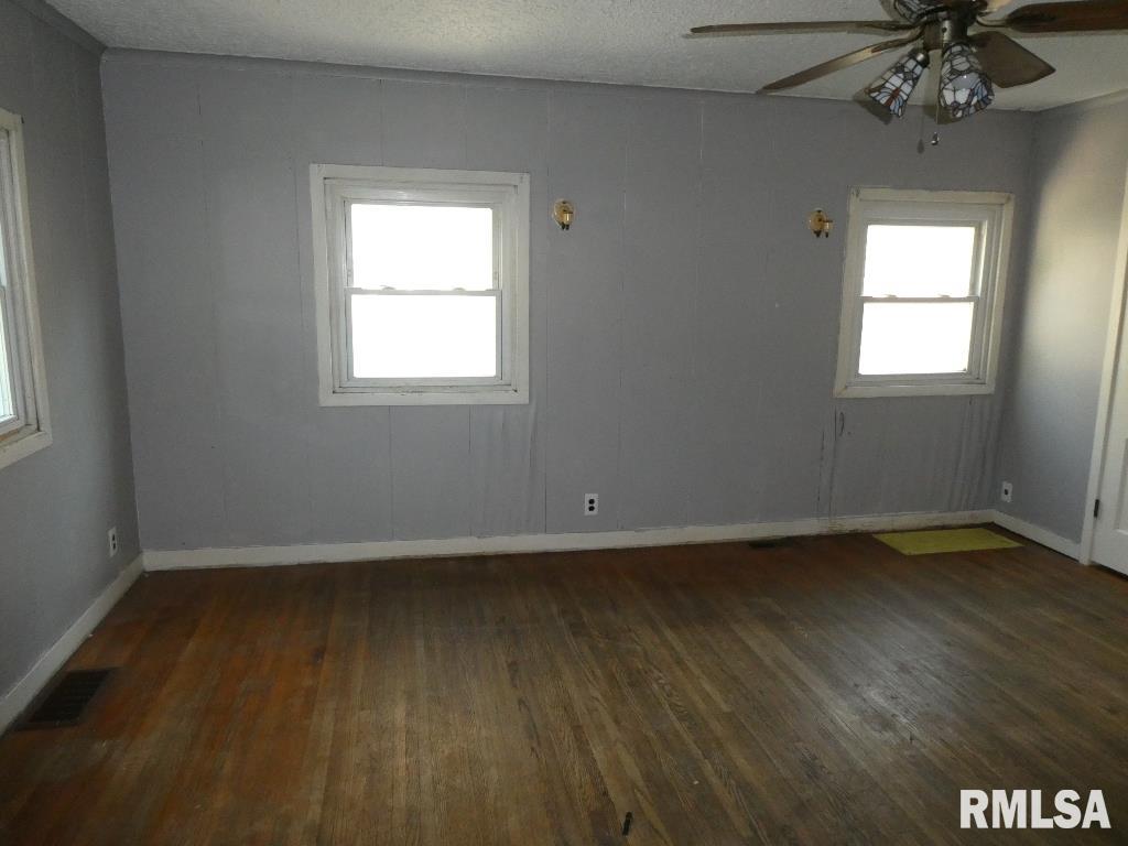 2523 South 8th Street Springfield, IL 62703 - Photo 3 of 27