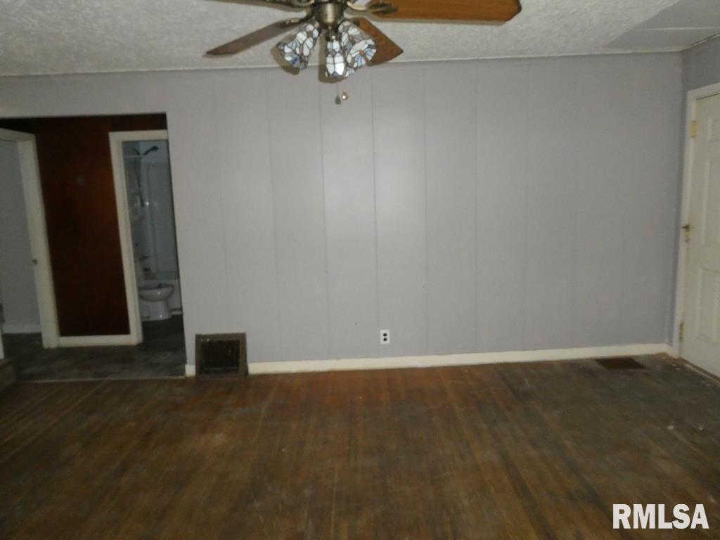 2523 South 8th Street Springfield, IL 62703 - Photo 4 of 27
