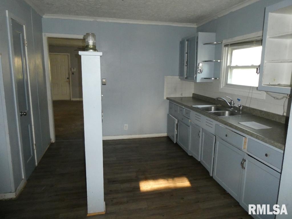 2523 South 8th Street Springfield, IL 62703 - Photo 5 of 27