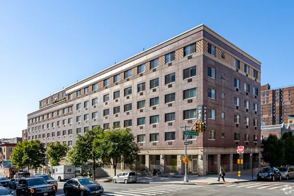 $849,000 | 300 West 145th Street, Unit 7D | Central Harlem