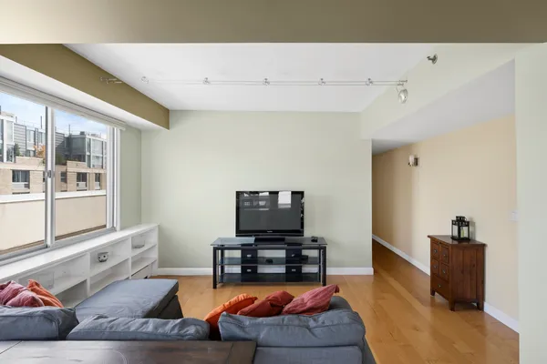 $849,000 | 300 West 145th Street, Unit 7D | Central Harlem