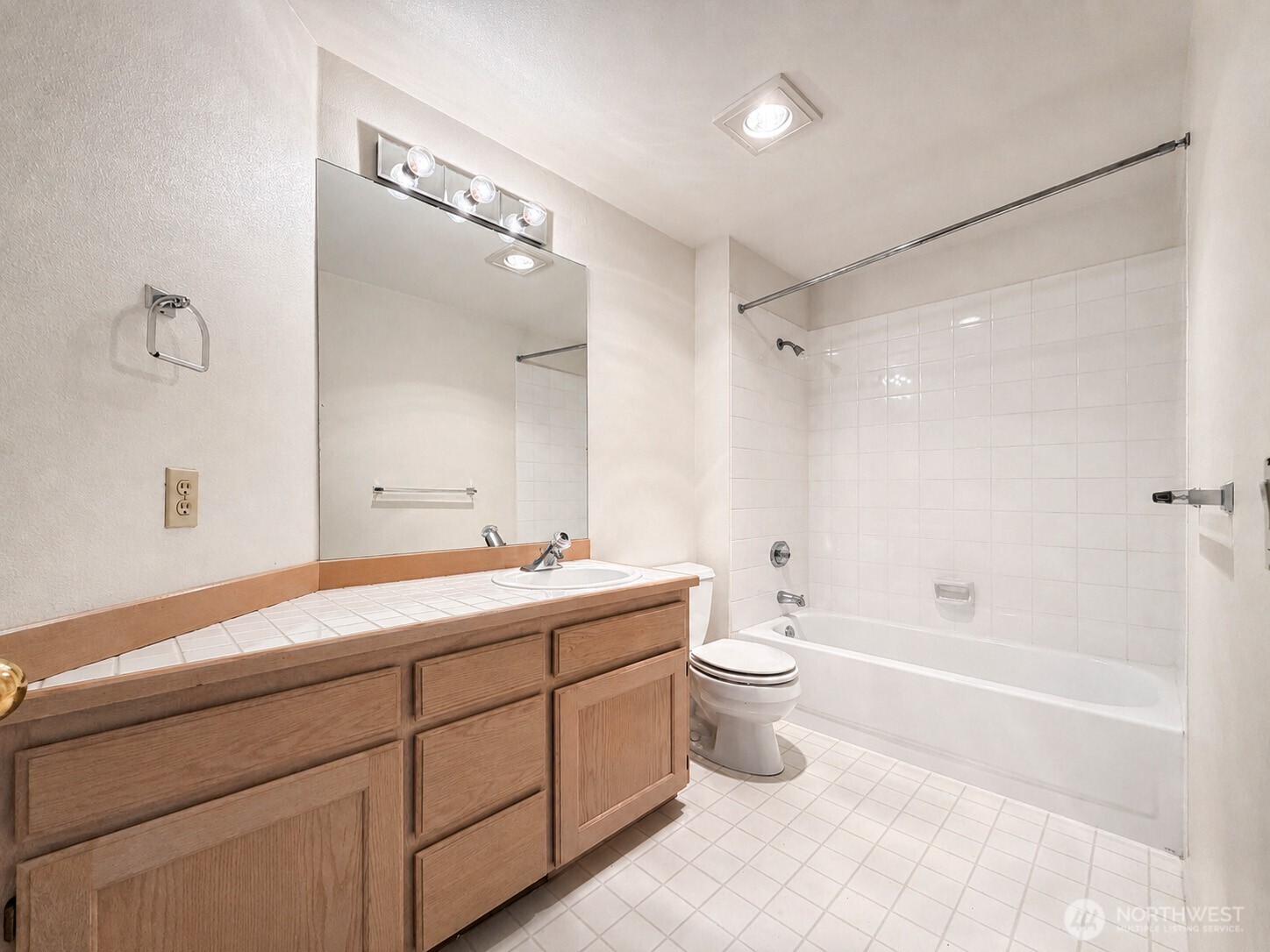 2009 Mill Pointe Drive Southeast Bothell, WA 98012 - Photo 38 of 40