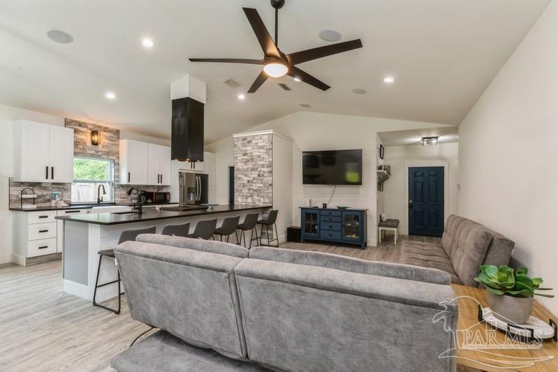 2398 Crescent Wood Road Navarre, FL 32566 - Photo 13 of 40 Gallery Image 13